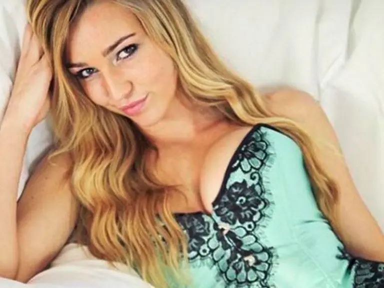 Un hombre consiguió una cita con una actriz porno a través de Tinder