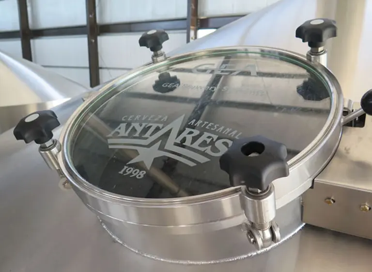 Antares inaugura la planta de cerveza artesanal más grande del paí­s, con capacidad para 2,4 M de litros