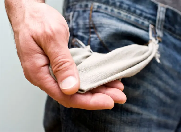 Los salarios, por escalera: subieron poco más de la mitad de la inflación en el primer trimestre