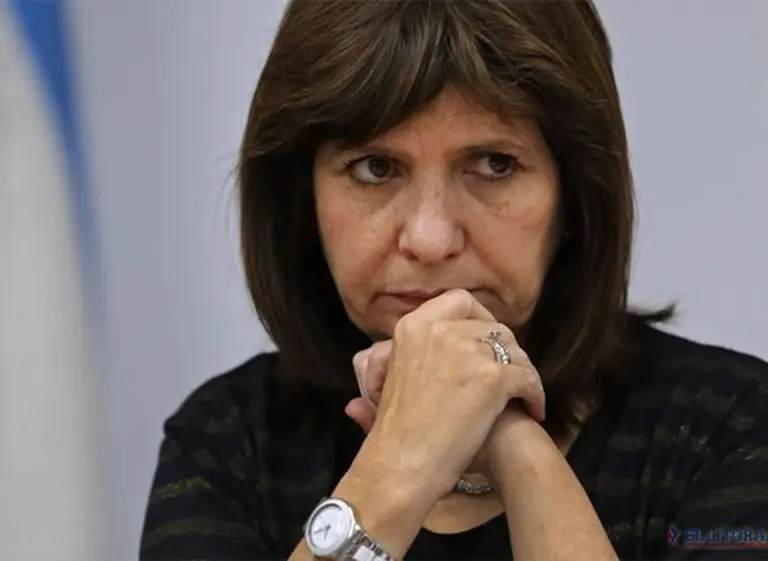 Diputados K convocan sesión para pedir el juicio polí­tico contra Bullrich