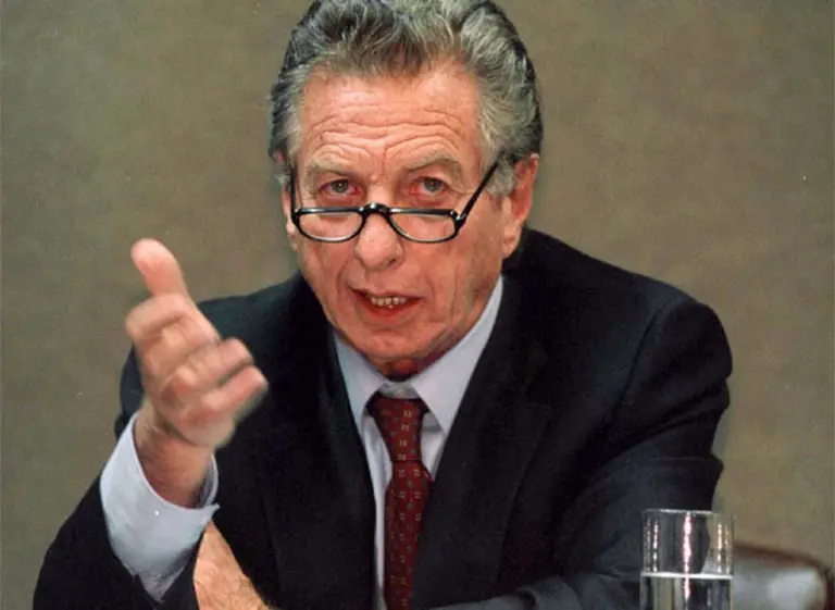 La empresa de Franco Macri pidió $2.300 millones adicionales por el Correo