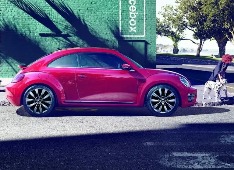 Volkswagen presentó el Beetle y dio detalles del nuevo modelo que fabricará en Pacheco