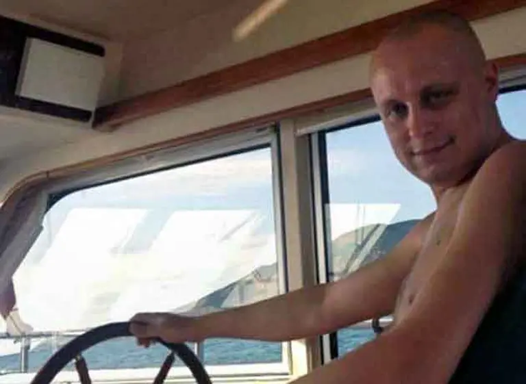 ¿Quién es el "hacker" más buscado del mundo?