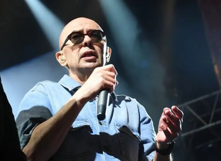 El Indio Solari y su productora fueron denunciados por lavado de dinero y evasión impositiva