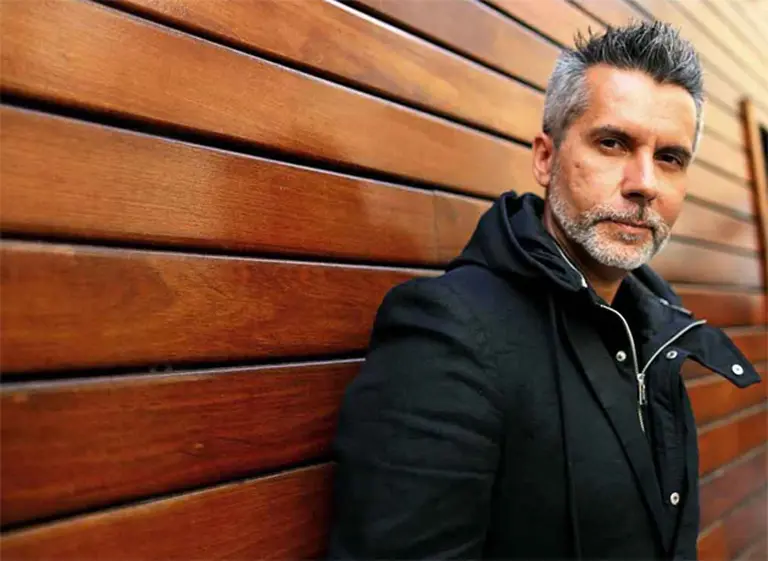 Uno que salió a bancar al Indio Solari: su biógrafo indicó que el músico siente una "tristeza atroz"