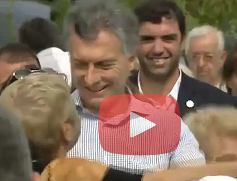 Video: Macri volvió a bailar cumbia al final de un acto oficial en San Isidro