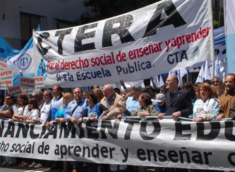 Docentes, en pie de guerra por el decreto que eliminó la paritaria nacional: "Viola nuestro convenio colectivo de trabajo"