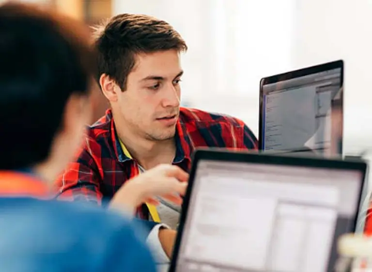 El 90% de empresarios informáticos cree que los contenidos de carreras universitarias están desactualizados