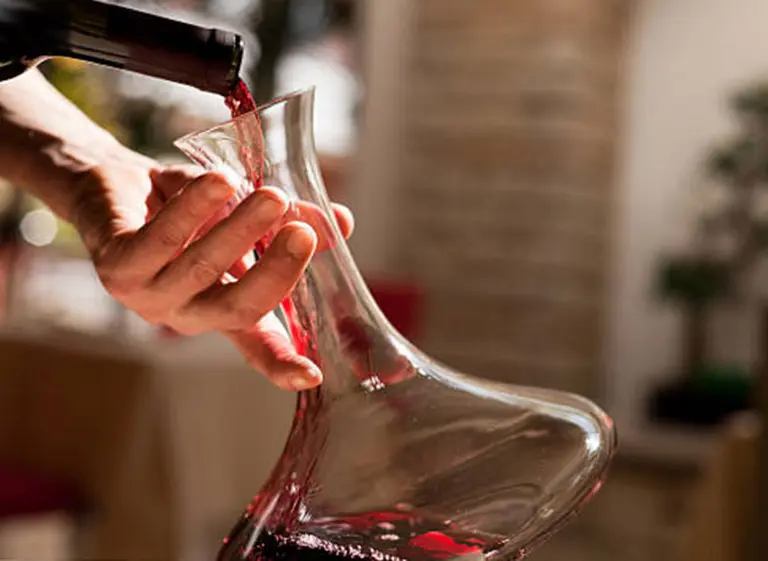 Tres finalistas competirán para ver quién se convierte en el próximo embajador de los vinos argentinos