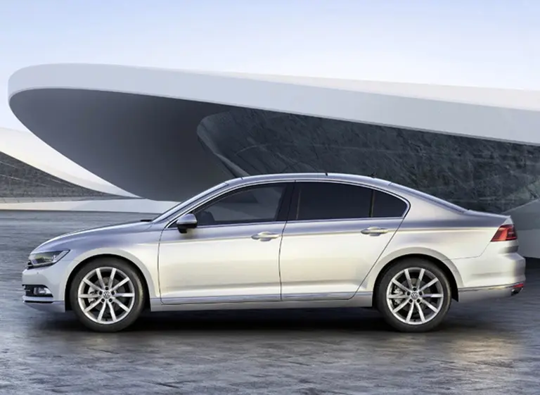 Volkswagen lanza la nueva generación de Passat, el más premium de la marca