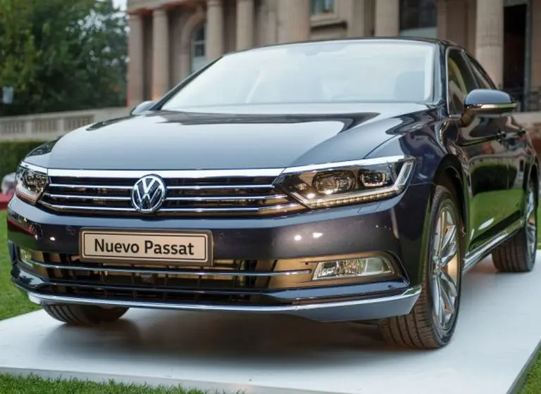 El Passat es el primer modelo de Volkswagen en ofrecer el paquete R-Line en el paí­s