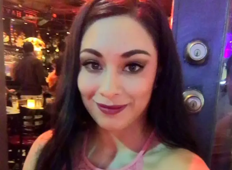 Quién es Geraldine, la cara que esconde a la troll K más famosa