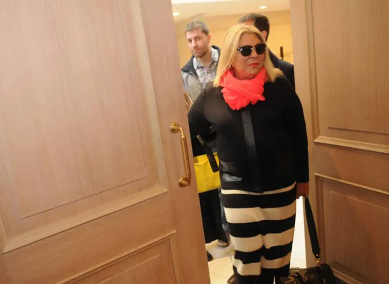 Negociaciones con el FMI: Carrió y la CC avalaron al Gobierno en Twitter