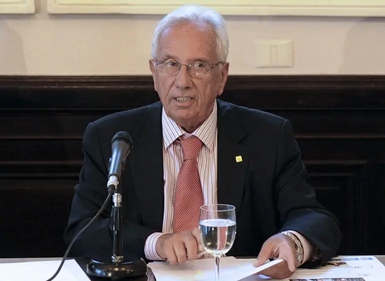 Para Héctor Recalde, la reforma laboral de Mauricio Macri "promociona el trabajo en negro"