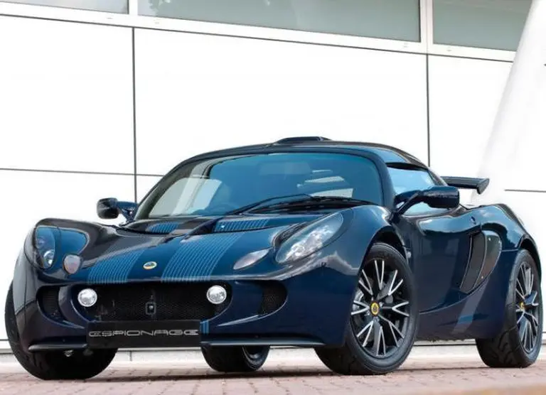 Lotus inauguró su primer showroom en la Argentina