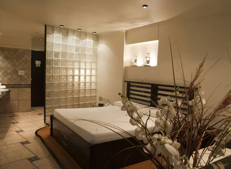 El histórico hotel alojamiento JJ cierra sus puertas por la crisis