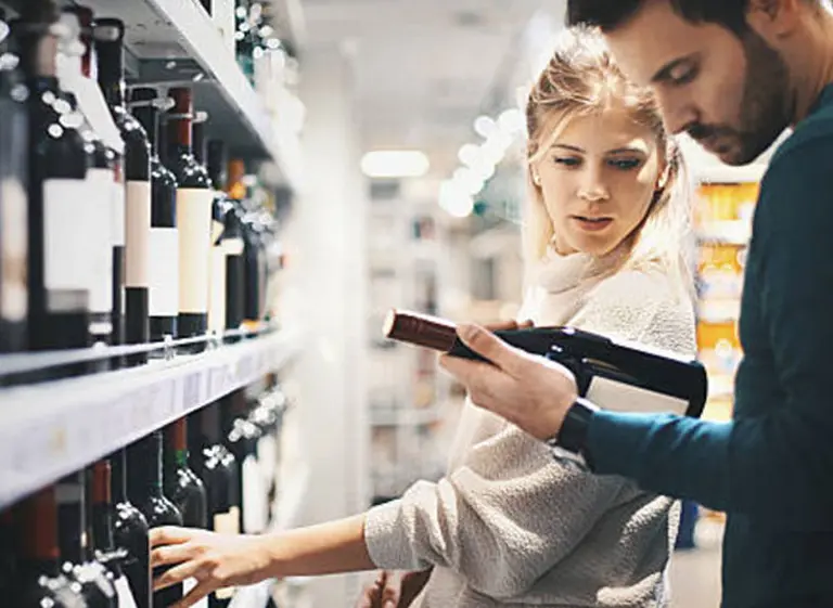 Vinos, en caí­da libre: argentinos compraron 41 millones de litros menos que en 2016