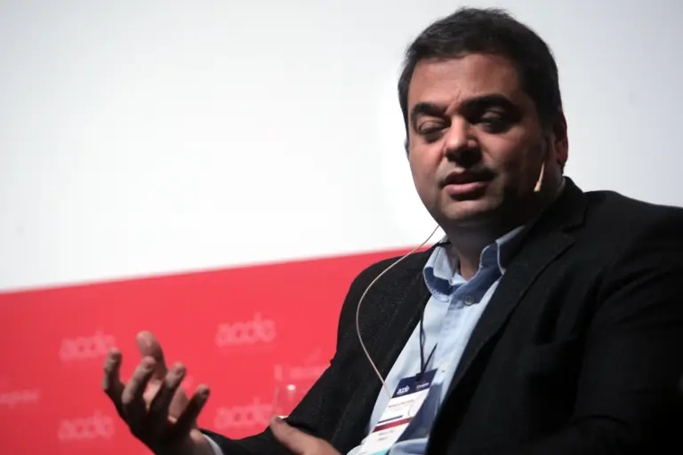 Desde el Gobierno aseguran que la reforma laboral que impulsarán será "consensuada"