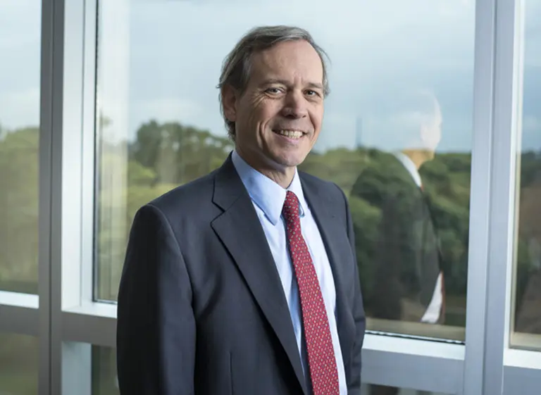 Carlos Escobar Herrán asume como nuevo Director Ejecutivo de CAEMe