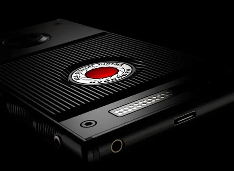 Anuncian un teléfono móvil con una pantalla que mostrará hologramas