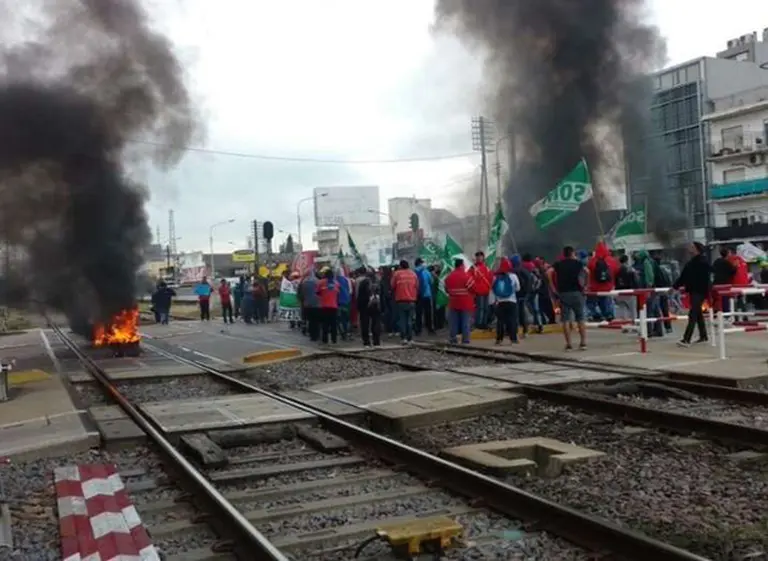 Los gremios de Transporte propondrán parar el martes