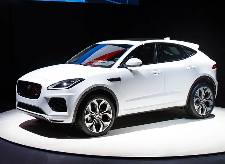 Jaguar presentó el E-Pace, el segundo SUV de su historia