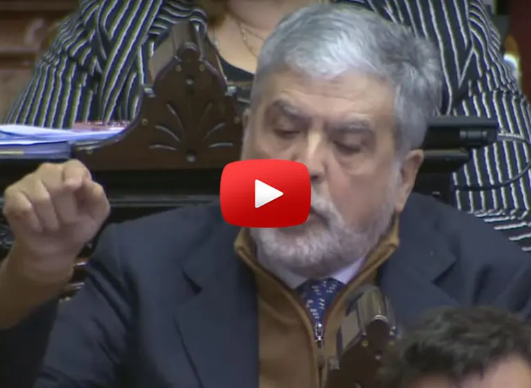 Video: el momento en que De Vido ingresa a los tribunales de Comodoro Py