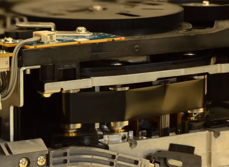 IBM bate el récord de almacenamiento con un cartucho en el que caben 330 millones de libros