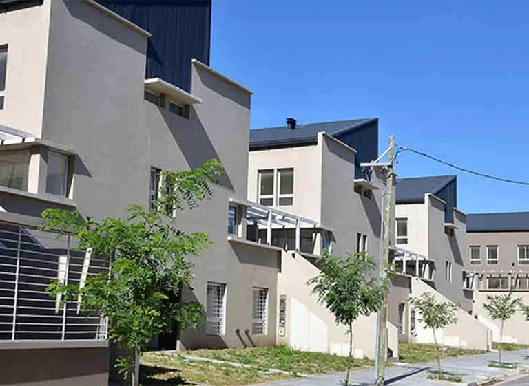 Gobierno reconoce cambios en el Procrear: "Tiene que ir a la gente que lo necesita, no a los countries"