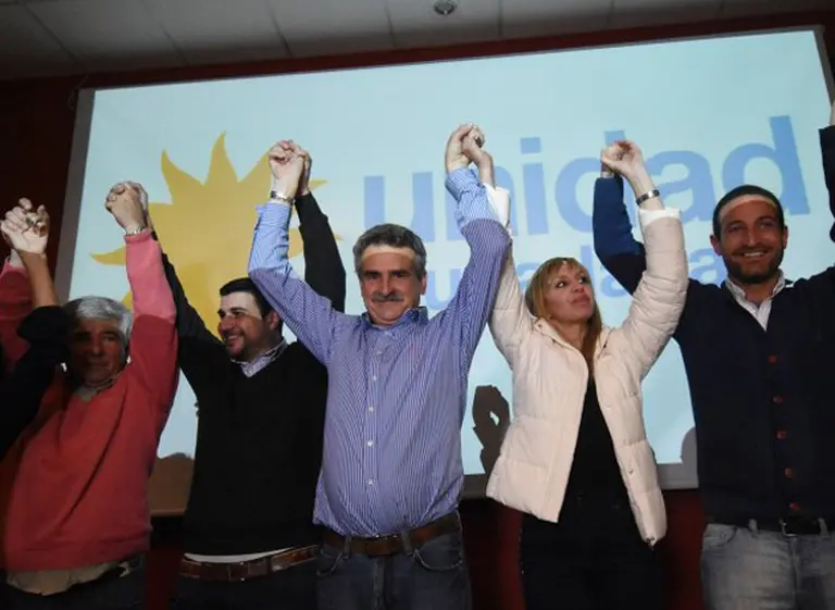 Santa Fe: el kirchnerismo ganó por menos de un punto de diferencia