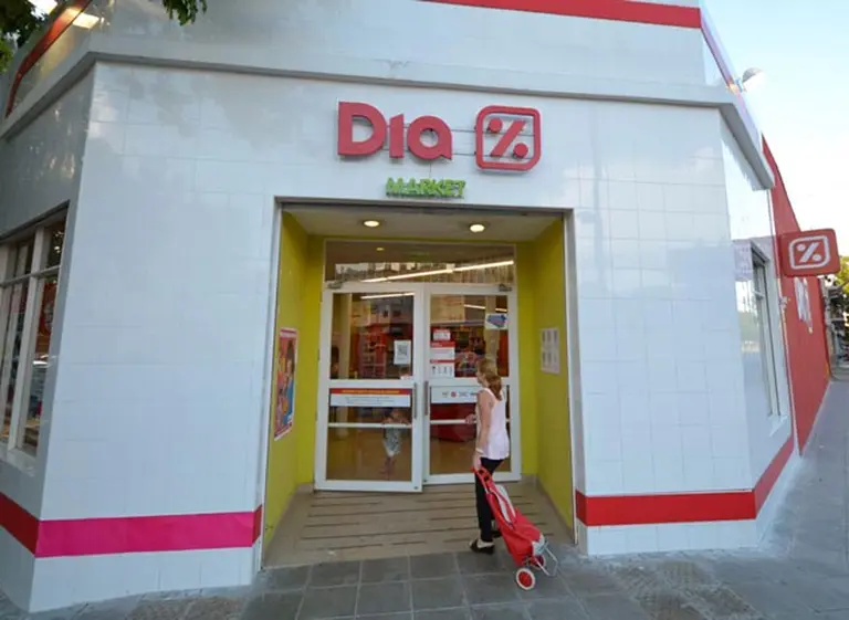 Supermercados DIA inaugura su primer MAXI Ahorro que planea expandir durante 2018