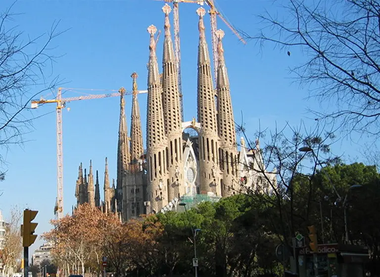Volar la basí­lica de la Sagrada Familia y lugares emblemáticos: el objetivo de los terroristas de Barcelona