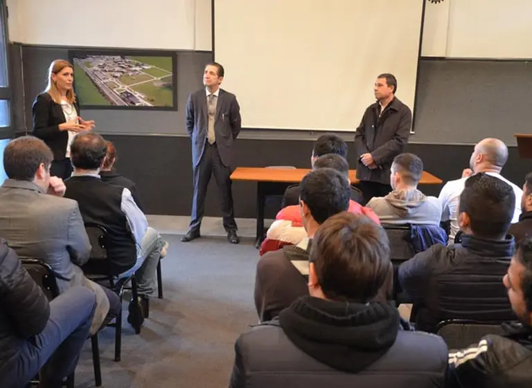 Guerra por el talento técnico: la apuesta de formar a los candidatos antes de incorporarlos a la empresa