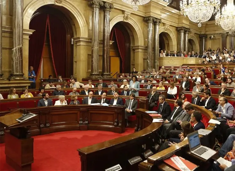 Cataluña irá a un referéndum el 1º de octubre para votar su independencia