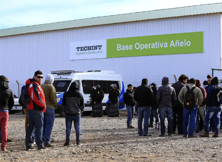 Tras la muerte de un operario, la base de Techint en Añelo paró por 24 horas