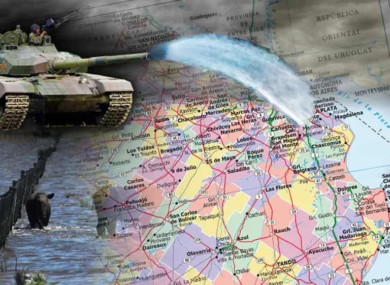 La "guerra del agua": ¿por qué los intendentes se acusan unos a otros por las inundaciones?