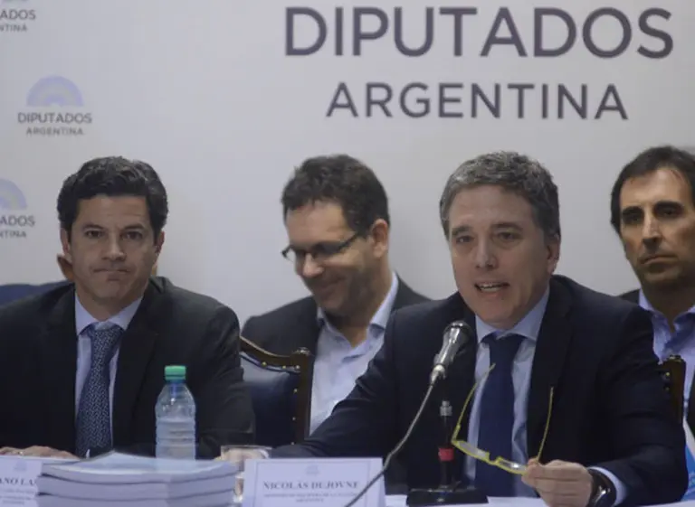 Macri volvió a modificar el Presupuesto 2017 y elevó el rojo fiscal en más de $10.000 millones