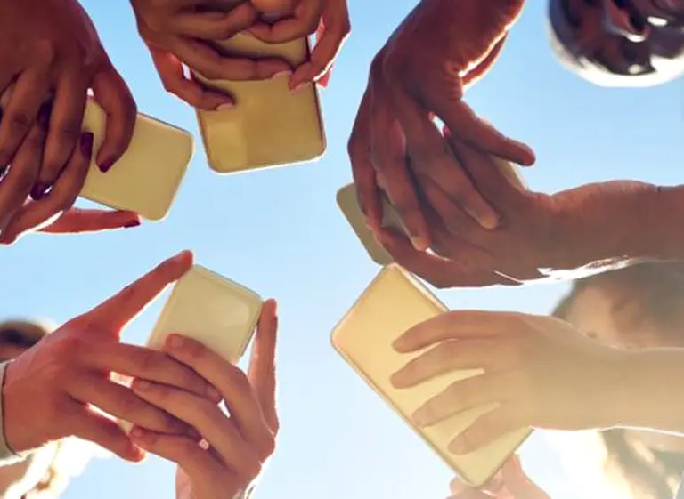 Los graves riesgos de mantener el Bluetooth conectado en el celular