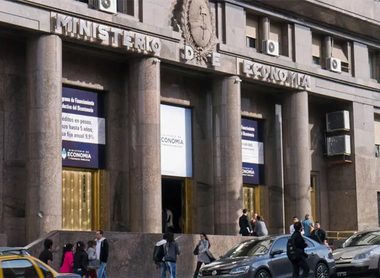 El Gobierno dispuso hoy la emisión de dos Letras por unos $752,6 millones