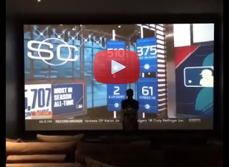 Video: Floyd Mayweather mostró el cine de lujo con 50 asientos de su mansión