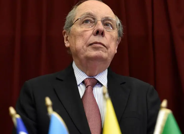 Calvo le pegó al BCRA: "No nos compremos lo del tipo de cambio flotante"