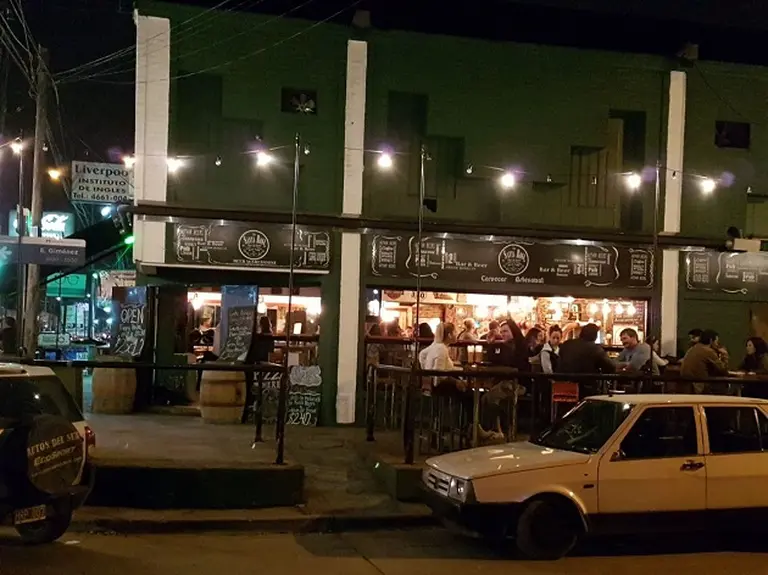 La AFIP detectó un 91% de empleo irregular en bares y restaurantes de la zona oeste