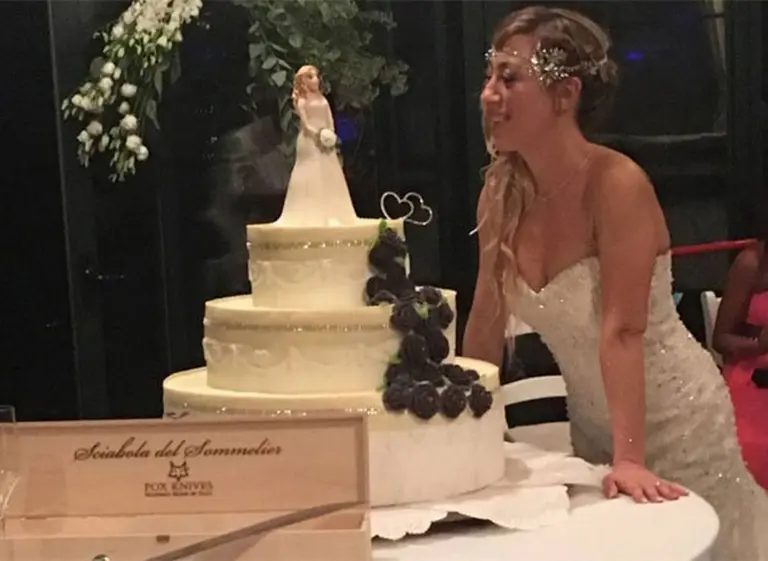 La "Sologamia" se impone entre los solteros de todo el mundo: crece la tendencia de casarse con uno mismo