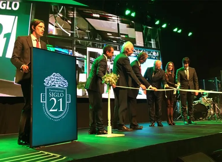 Universidad Siglo 21 se "muda" a Buenos Aires para dictar 20 carreras y acercarse a las empresas