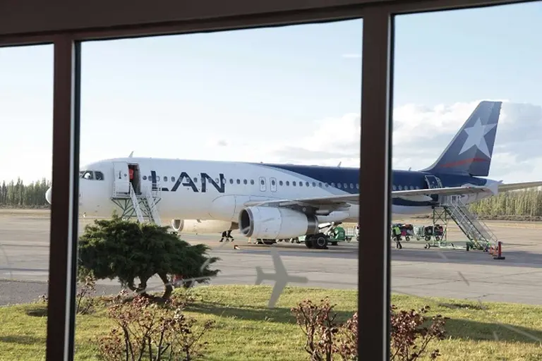 Se realizó el primer vuelo que une de forma directa a Neuquén con Santiago de Chile