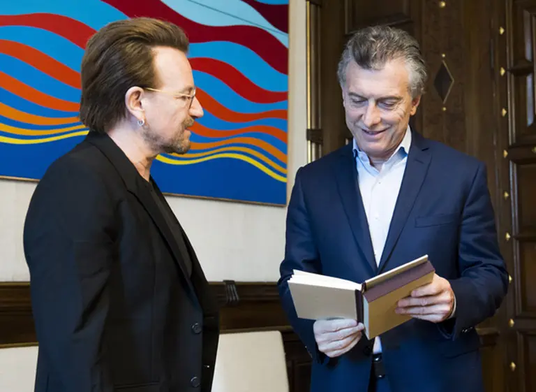 Bono le preguntó a Macri por la desaparición de Santiago Maldonado