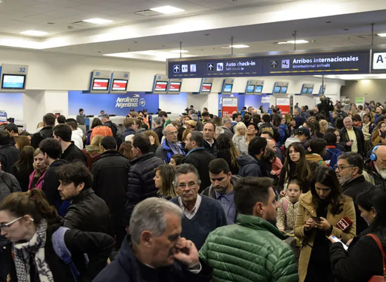 No hubo acuerdo y habrá paro en Aerolí­neas y Austral el martes próximo