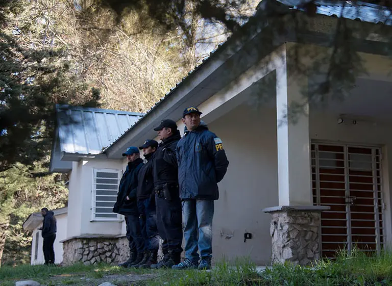 Caso Maldonado: aún no es posible identificar el cuerpo hallado en el rí­o Chubut y lo trasladan a Buenos Aires