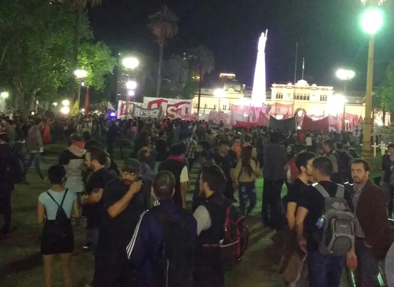 Manifestación espontánea en Plaza de Mayo por Santiago Maldonado