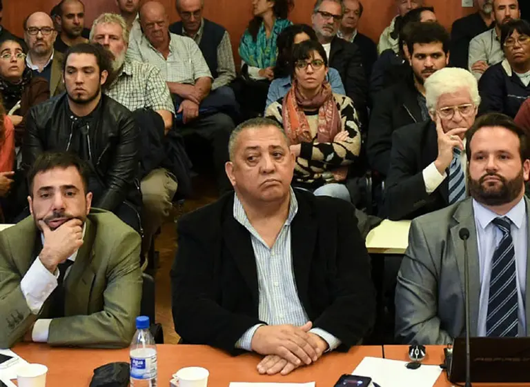 Luis D'Elí­a, tras salir de tribunales: "Macri me condenó a cuatro años"